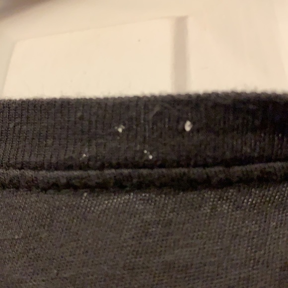 😍 2/$29 Muppets Miss Piggy tee ** ting holes on back neck trim L - Picture 6 of 7